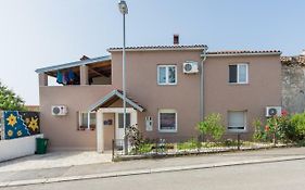 Apartment Amans 1